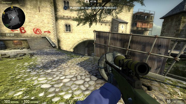 Pozycja strzelecka za wózkiem umożliwia oddanie strzału i natychmiastowe schowanie się przed wzrokiem przeciwnika - Cobblestone | Mapy Turniejowe | CS GO - CS GO - poradnik do gry