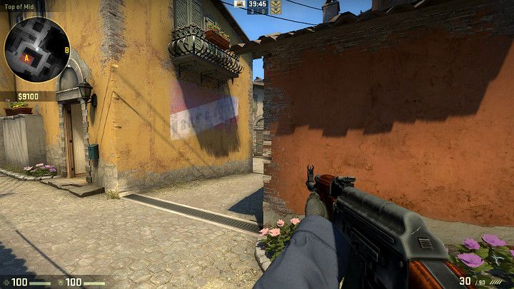 Biegnąc od strony miejsca odrodzenia Antyterrorystów możesz zająć dogodną pozycję strzelecką na otwierający frag - Inferno | Mapy turniejowe | CS GO - CS GO - poradnik do gry
