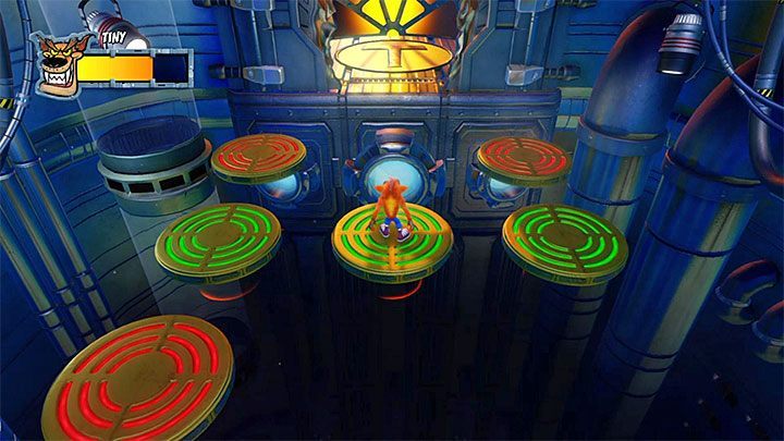 Pojedynek ten rozgrywa się w całości na dziewięciu lewitujących platformach - Tiny Tricked | Crash Bandicoot 2 | Trofea - Crash Bandicoot N. Sane Trilogy - poradnik do gry