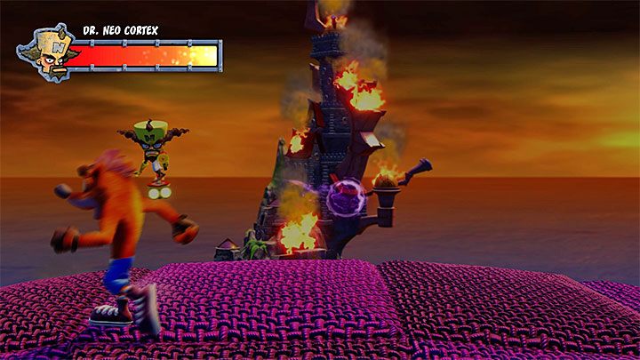 Biegaj i odskakuj na boki żeby nie zostać trafionym fioletową kulą energii - Dr. Neo Cortex (finałowy boss) | Crash Bandicoot - walki z bossami - Crash Bandicoot N. Sane Trilogy - poradnik do gry