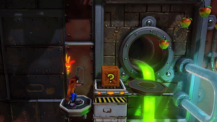W kolejnej sekcji bardzo ostrożnie przeskakuj pomiędzy ustawionymi blisko siebie gorącymi rurami - Heavy Machinery | Cortex Island | Opis przejścia | Crash N. Sane Trilogy - Crash Bandicoot N. Sane Trilogy - poradnik do gry