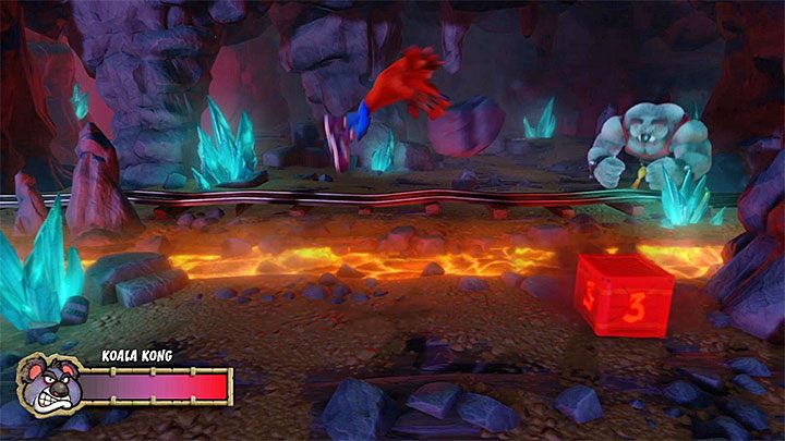 Odskakuj na boki żeby unikać małych głazów - Koala Kong | Crash Bandicoot - walki z bossami - Crash Bandicoot N. Sane Trilogy - poradnik do gry