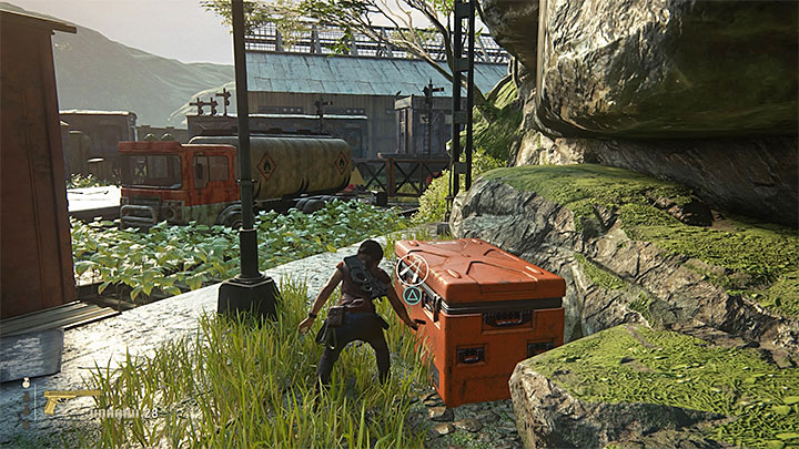Trzecia skrzynka również znajduje sięw prawej części stacji kolejowej - 8 - Sekrety w rozdziale Wspólniczki (Partners) | Sekrety - Uncharted: Zaginione Dziedzictwo - poradnik do gry