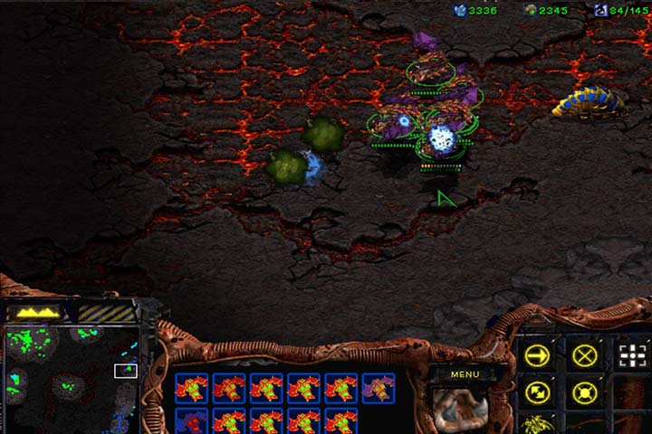Grupa Mutalisków łatwo zniszczy Reavery oraz powstrzyma kontratak Scoutów lub Dragoonów. - Misja 6 - The Dark Templar | Kampania Zergów | StarCraft Remastered - StarCraft: Remastered - poradnik do gry
