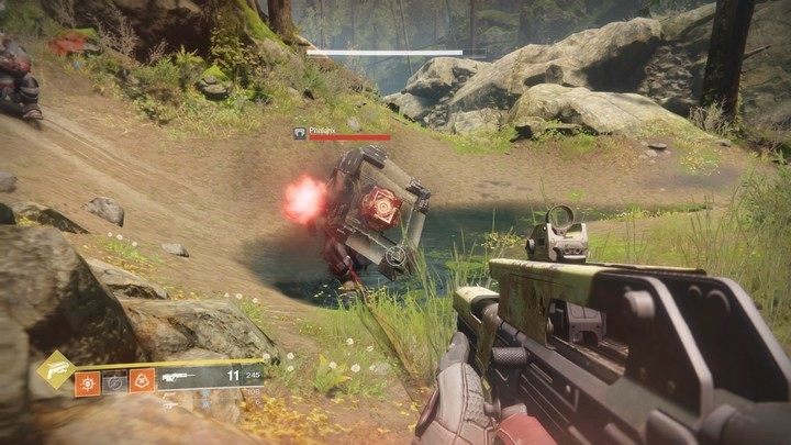 Tarcza hoplity - wyszukuj jego słabe punkty, zaatakuj od góry lub skorzystaj z pomocy sojuszników grając kooperacyjnie - Destiny 2: Wrogie tarcze - walka - Destiny 2 - poradnik do gry