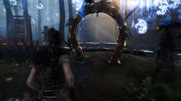 W tej lokacji, będziesz przechodził przez te wrota wiele razy - korzystaj z przejścia, by dojść do nowych miejsc. - Hellblade Senuas Sacrifice: Trzecie wrota w Legowisku Valravna - Hellblade: Senuas Sacrifice - poradnik do gry