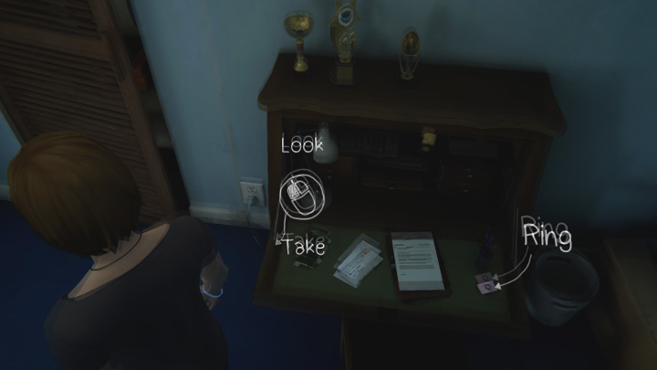 Weź torebkę (purse) za pomocą opcji (Take) - Rozdział 2 | Solucja Life Is Strange Before the Storm | Epizod 1 - Awake - Life Is Strange: Before the Storm - poradnik do gry