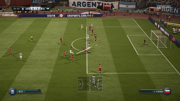Klasyczny strzał to często najłatwiejszy i najlepszy sposób na wykończenie każdej akcji - Strzały | Podstawowe zagrania | FIFA 18 - FIFA 18 - poradnik do gry