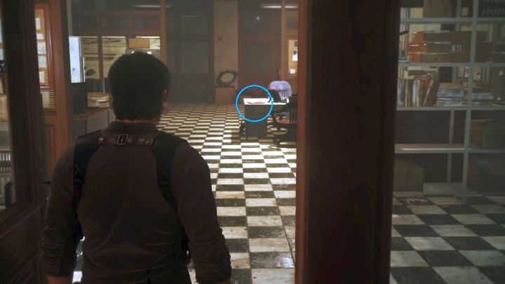 Na stole w kolejnym pomieszczeniu znajdziesz pierwszy w grze Slajd. - Rozdział 2 - Coś jest nie tak | Opis przejścia Evil Within 2 - Evil Within 2 - poradnik do gry