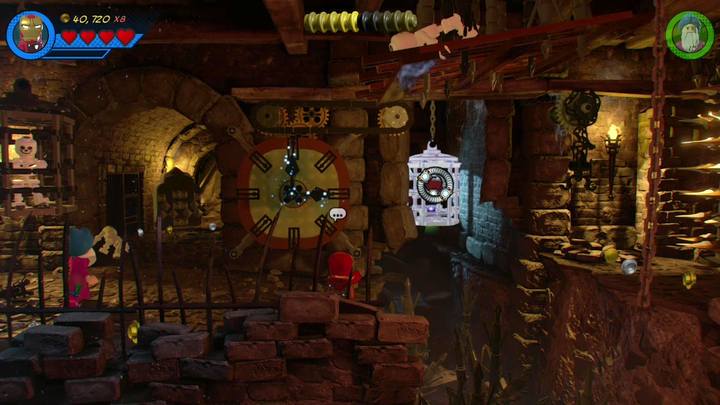 Po rozpoczęciu misji w trybie swobodnym, zmień postać na Iron Mana i strzel w srebrną osłonę widoczną na obrazku - Misja 3 - Syndrom Dratewki | Misje Gwenpool | Solucja LEGO Marvel Super Heroes 2 - LEGO Marvel Super Heroes 2 - poradnik do gry
