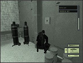 Wejdź od razu w drzwi na prawo i po schodkach na górę - Etap 3 | Kalinatek | Tom Clancys Splinter Cell - Tom Clancys Splinter Cell - poradnik do gry