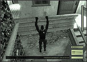 Gdy będziesz na odpowiedniej wysokości, by Sam mógł chwycić się poręczy, podskocz - Etap 2 (2) | Police Station | Tom Clancys Splinter Cell - Tom Clancys Splinter Cell - poradnik do gry