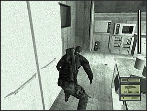 Przejdź po deskach między budynkami do tego po drugiej stronie, po czym od razu wskocz na kanapę z prawej - Etap 1 (2) | Chinese Ambassy | Tom Clancys Splinter Cell - Tom Clancys Splinter Cell - poradnik do gry