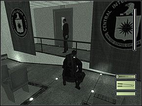 Po jeden z agentów odbierze telefon, a strażnik odejdzie od pilnowanego posterunku - Etap 3 (2) | CIA HQ | Tom Clancys Splinter Cell - Tom Clancys Splinter Cell - poradnik do gry