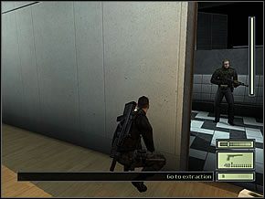 Ruszaj wzdłuż korytarza jedyną możliwą trasą - Etap 2 (4) | Kalinatek | Tom Clancys Splinter Cell - Tom Clancys Splinter Cell - poradnik do gry