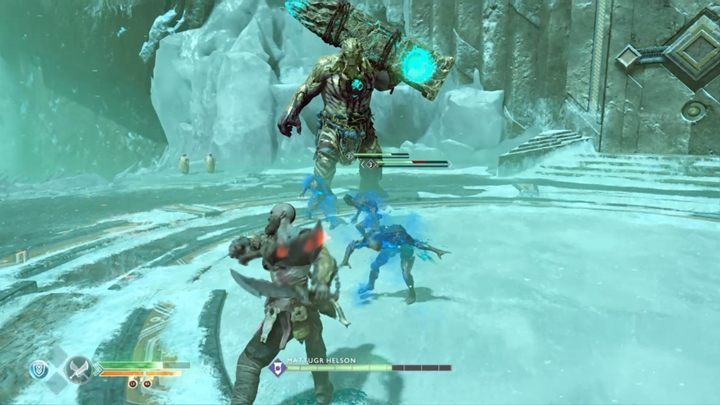 Przyzywa on również pomniejszych wrogów, którzy potrafią skutecznie przeszkadzać w walce - God Of War: Choroba - solucja, opis przejścia - God Of War - poradnik do gry
