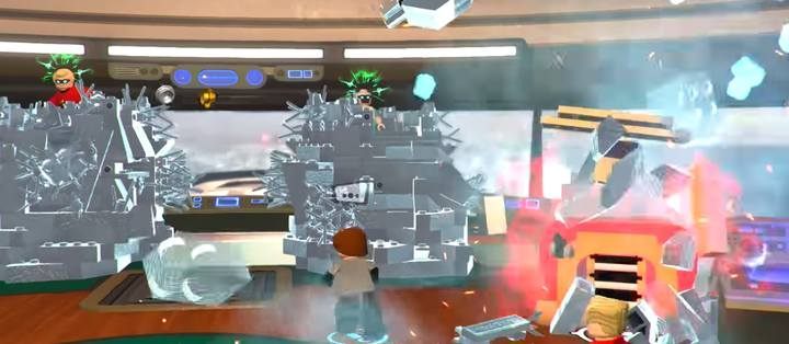 W drugiej części walki musisz zniszczyć panel kontrolny na parwo od oponentów - Poziom 6 - Zatarg ze Zniewalaczem | Opis przejścia LEGO Iniemamocni - LEGO Iniemamocni - poradnik do gry