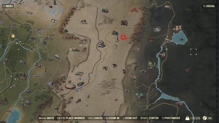 Tartak obfity w drewno znajduje się w okolicach Szczytu Świata i został zaznaczony czerwonym obramowaniem na obrazku. - Jak zdobywać drewno w Fallout 76 - Fallout 76 - poradnik do gry
