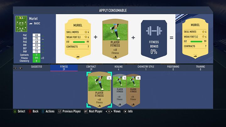 W menu składu wybierz odpowiedniego zawodnika i przejdź do menu akcji, a następnie wybierz przedmioty użyteczności - Zarządzanie zespołem w FUT | FIFA 19 - FIFA 19 - poradnik do gry