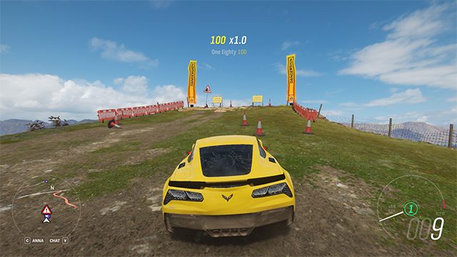 Znaki ostrzegawcze to specjalnie przygotowane skocznie, w których musimy pobić rekord długości lotu samochodem! - Rodzaje wyścigów i aktywności w Forza Horizon 4 - Forza Horizon 4 - poradnik do gry