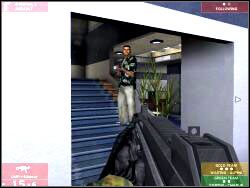 UWAŻAJ po dojściu do widocznych na screenie schodów - Zadanie 5 - OPIS PRZEJŚCIA - Tom Clancys Rainbow Six 3: Raven Shield - poradnik do gry