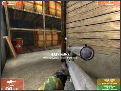 OSTROŻNIE posuwaj się do przodu ponieważ niektórzy wrogowie mają tendencje do częstego zmieniania swych aktualnych pozycji - Zadanie 8 - OPIS PRZEJŚCIA - Tom Clancys Rainbow Six 3: Raven Shield - poradnik do gry