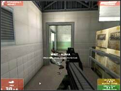 Uważaj ponieważ krąży tu też inny terrorysta aczkolwiek w bezpośrednim otoczeniu Twojej drużyny nie powinien się on znaleźć - Zadanie 11 - OPIS PRZEJŚCIA - Tom Clancys Rainbow Six 3: Raven Shield - poradnik do gry