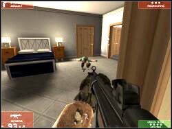 Musisz skierować się do basenu po prawej i przechodząc koło niego skierować się na balkonik, na którym się znajdował snajper - Zadanie 12 - OPIS PRZEJŚCIA - Tom Clancys Rainbow Six 3: Raven Shield - poradnik do gry