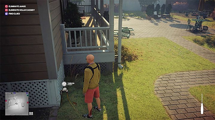 W zamordowaniu celu misji mogą ci przeszkadzać ochroniarze Janusa przebywający w ogrodzie - Zamordowanie Janusa w Zatoczce Whittleton | Hitman 2 - Hitman 2 - poradnik do gry