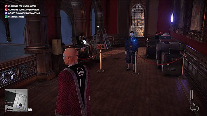 Naszyjnik jest w oszklonej gablocie podpiętej do alarmu - Misje fabularne w misji Stowarzyszenie Arki | Hitman 2 - Hitman 2 - poradnik do gry