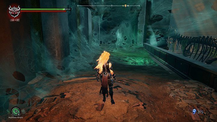 Wejdź po schodach na górę i użyj ognia, aby spalić pajęczyny - Esencje cz. 2 - Katakumby | Solucja do gry Darksiders 3 - Darksiders 3 - poradnik do gry