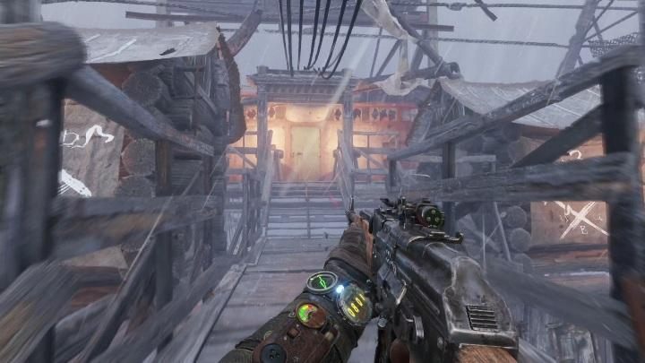 Na końcu pokładu wejdź po schodach na górę - Metro Exodus: Baza kultystów, Wołga - solucja - Metro Exodus - poradnik do gry