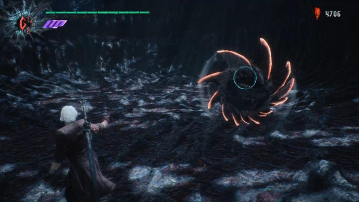 Po walkach, natkniesz się na statuę, przy której możesz kupić nowe umiejętności dla Dantego - Misja 10 - Przebudzony - Solucja Devil May Cry 5 - Devil May Cry 5 - poradnik do gry