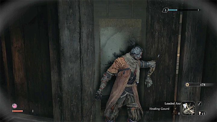 W Sekiro: Shadows Die Twice wiele ważnych rzeczy nie znajduje się na widoku i możesz w rezultacie łatwo je przegapić jeśli zbyt szybko przejdziesz przez daną lokację i nie przeznaczysz dodatkowego czasu na jej zbadanie - Porady na start w Sekiro Shadows Die Twice - Sekiro Shadows Die Twice - poradnik do gry