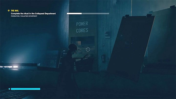 Dotrzesz do pomieszczenia, z którego widać Obiekt Mocy - projektor - Control Foundation: Gwóźdź/The Nail - Magazyn i Zawalony dział - solucja - Control - poradnik do gry
