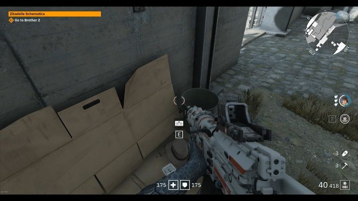 Biała kaseta leży na ziemi, na stosie kartonów - Areszt polityczny nr 4 / Detention Area | Sekrety w Wolfenstein Youngblood - Wolfenstein: Youngblood - poradnik do gry