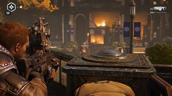Na samym końcu walki na placu pojawi się mocniejszy przeciwnik - Akt 1 Rozdział 3 - To jest wojna | Solucja Gears 5 - Gears 5 - poradnik do gry