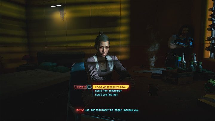 Do mieszkania zapuka nieznajoma kobieta, wpuść ją do środka - Cyberpunk 2077: Mieszkanie nr 303/Search and Destroy - solucja, opis przejścia - Cyberpunk 2077 - poradnik do gry