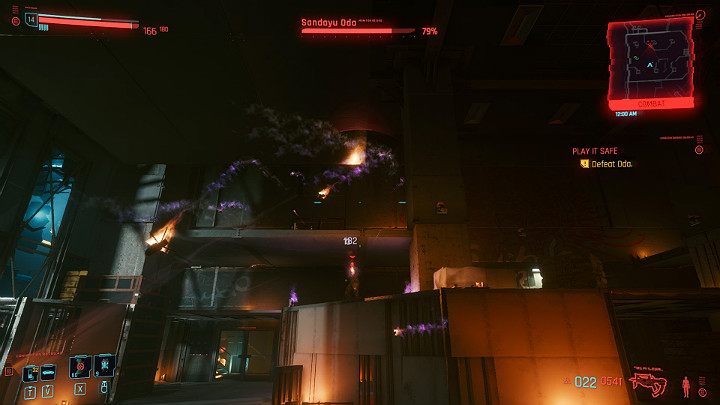 Jeśli nie uszkodziłeś wcześniej SMG Ody, schowaj się za solidną osłoną w momencie, gdy przeciwnik przełączy się na broń dalekiego zasięgu - Cyberpunk 2077: Oda - boss, jak pokonać? - Cyberpunk 2077 - poradnik do gry