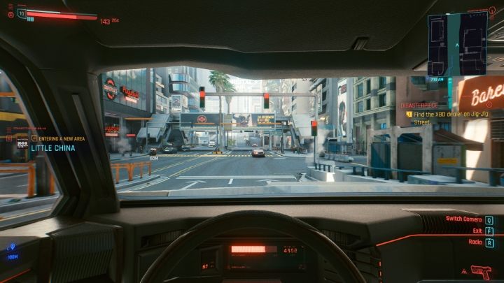 Po wejściu do pojazdu możesz zdecydować, w jakim trybie kamery chcesz prowadzić - Cyberpunk 2077: Pojazdy i garaż - Cyberpunk 2077 - poradnik do gry