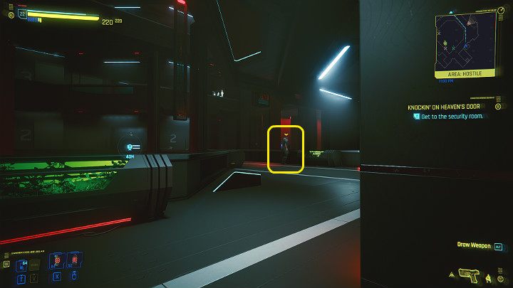 Przeciwnik, który patroluje teren przed wejściem jest mocniejszy od pozostałych więc może nie udać Ci się wyeliminować go po cichu - Cyberpunk 2077: Ostatnie tango w Night City - solucja, opis przejścia - Cyberpunk 2077 - poradnik do gry