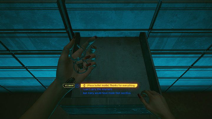 Johnny wysiada przed cmentarzem i prosi chłopaka o to, by zaczekał na niego w samochodzie - Cyberpunk 2077: Zakończenie Johnnyego - współpraca z Rogue - Cyberpunk 2077 - poradnik do gry