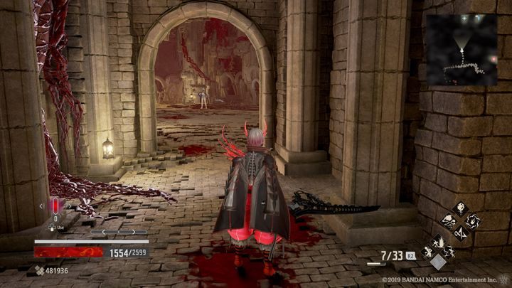 Po lewej stronie znajdować się będzie uzbrojona postać podobna do Io, jest to boss regionu, Attendant of the Relics, na razie jednak nie podejmuj z nią walki, tylko idź w drugą stronę, tam znajdziesz Loss Crystal (S) - Provisional Government Center | Solucja Code Vein - Code Vein - poradnik do gry