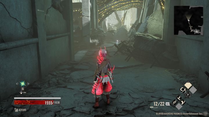 Na wprost ciebie znajduje się Blood Barrier Tonic (x3), natomiast po lewej stronie dwóch przeciwników - Military Storehouse | Solucja Code Vein - Code Vein - poradnik do gry