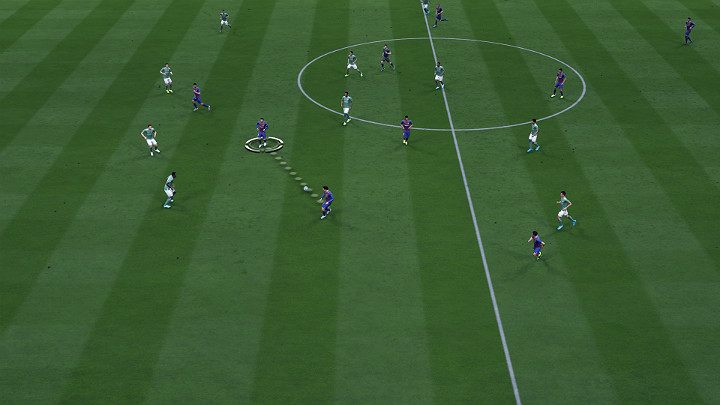 W trakcie rozgrywania piłki w grze FIFA 20 nie może dojść do sytuacji w której zawodnik z futbolówką stoi w miejscu - Poruszanie się po boisku w FIFA 20 - FIFA 20 - poradnik do gry