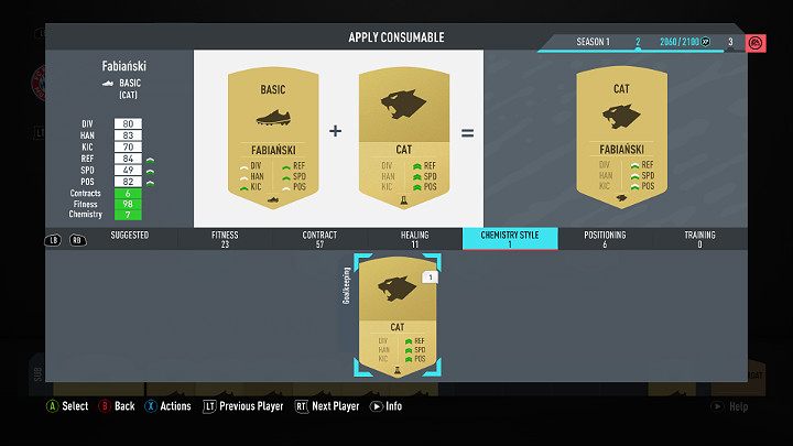 W menu składu wybierz odpowiedniego zawodnika i przejdź do menu akcji, a następnie wybierz przedmioty użyteczności - Zarządzanie zespołem w FUT 20, FIFA 20 Ultimate Team - FIFA 20 - poradnik do gry