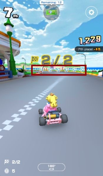 Ta sama postać może otrzymywać trzy power-upy na jednej trasie, a na kolejnej tylko jedną - Jakie przedmioty występują w Mario Kart Tour? - Mario Kart Tour - poradnik do gry