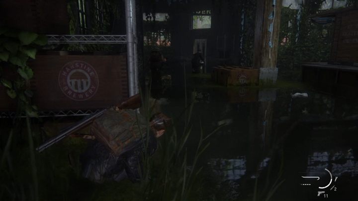 Po scence, wylądujecie w małym składziku - The Last of Us 2: Ucieczka z Wyspy - solucja, opis przejścia - The Last of Us 2 - poradnik do gry