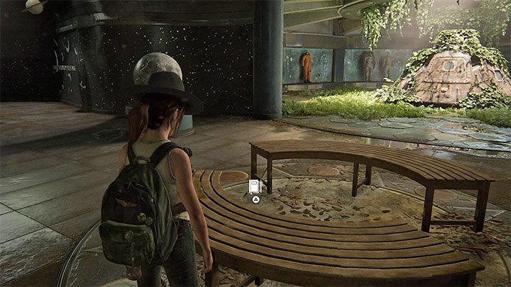 Na górnym piętrze muzeum w etapie Prezent urodzinowy znajdują się dwie okrągłe ławki - The Last of Us 2: Prezent urodzinowy / The Birthday Gift sekrety, znajdźki - The Last of Us 2 - poradnik do gry