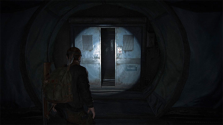 To artefakt i odnajduje się go podczas eksploracji korytarzy z zamkniętymi drzwiami wymagającymi przywrócenia dostaw prądu - The Last of Us 2: Epicentrum / Ground Zero sekrety, znajdźki - The Last of Us 2 - poradnik do gry